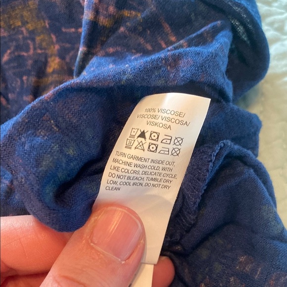 Blue and Brown Graphic Short Sleeve Tee - Picture 3 of 4